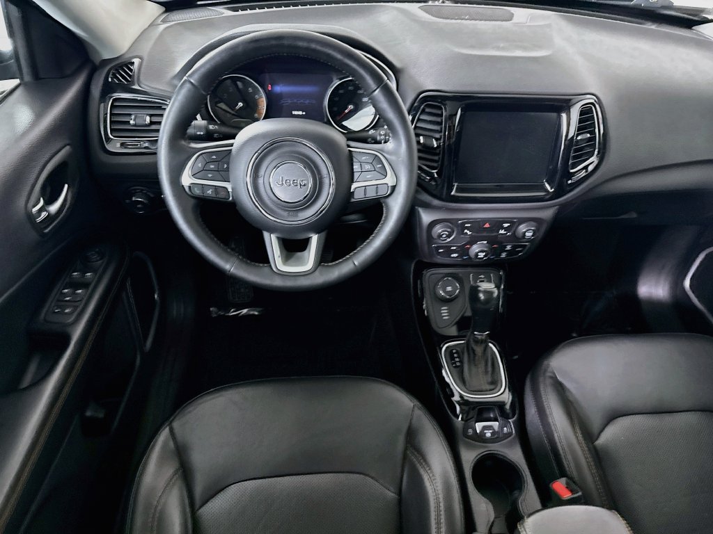 Used 2018 Jeep Compass Limited AWD/4WD image 3