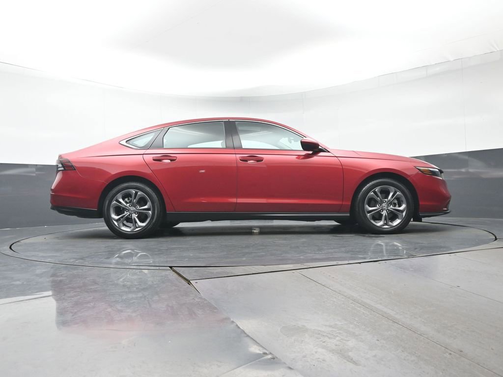 Certified 2023 Honda Accord EX image 33