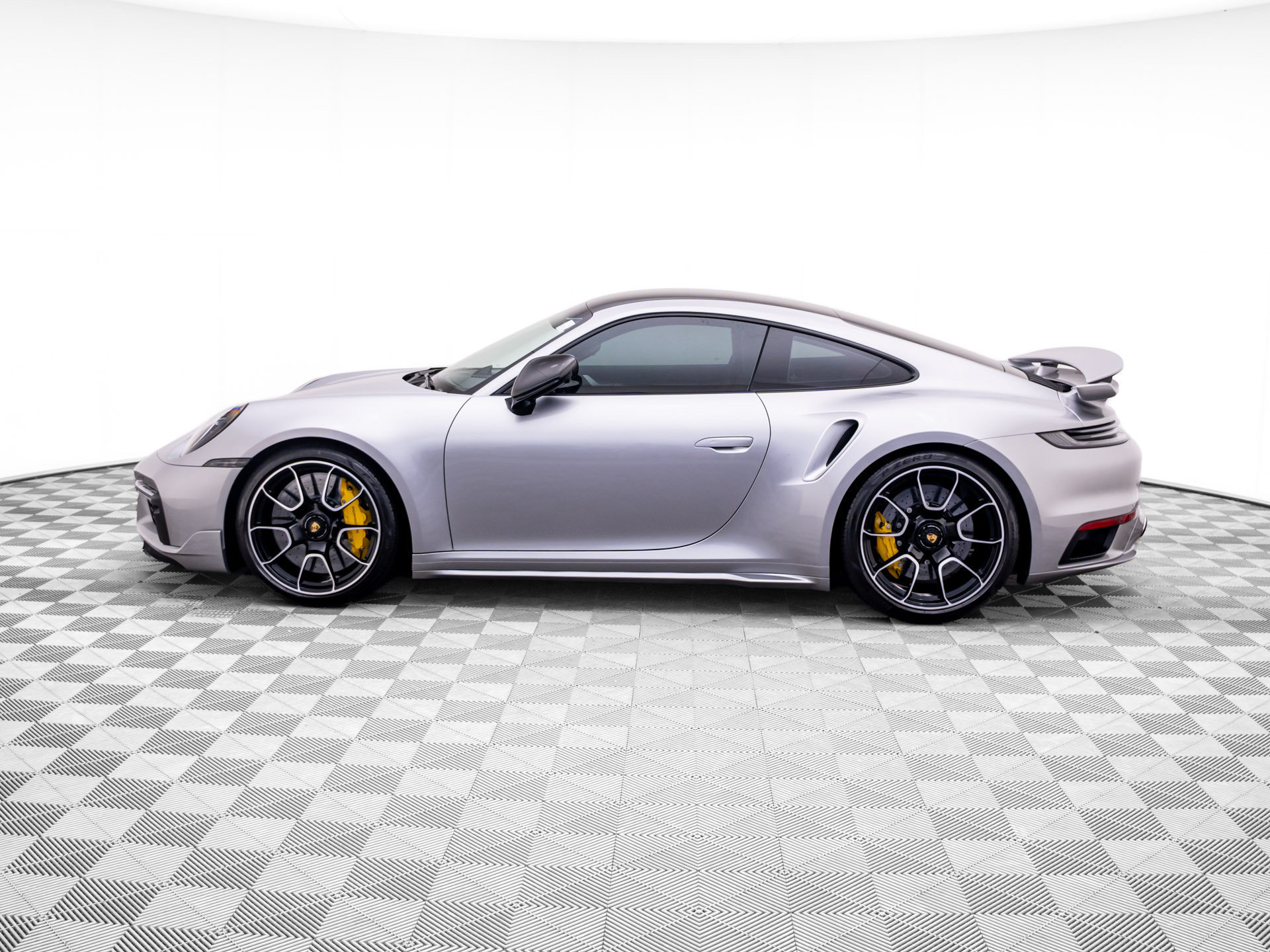 Certified 2025 Porsche 911 Turbo S AWD/4WD image 2
