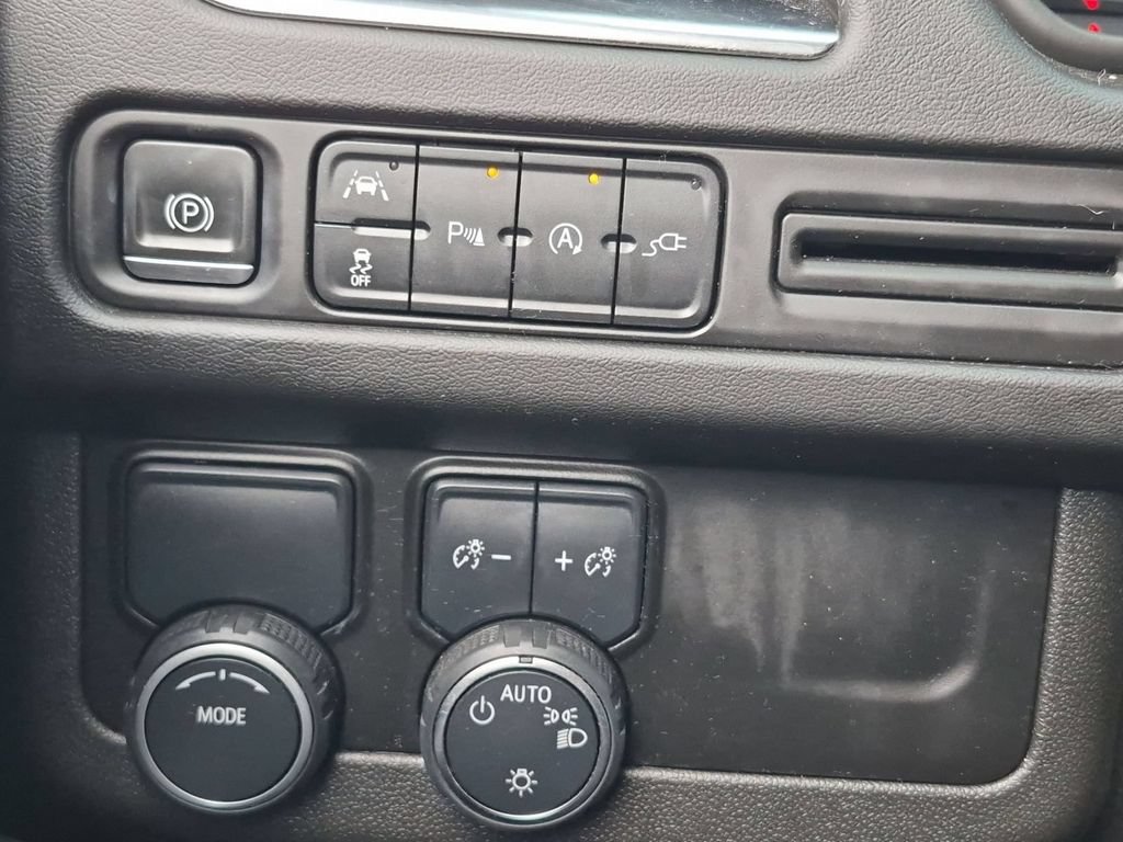 Used 2022 Chevrolet Tahoe LT RWD image 17