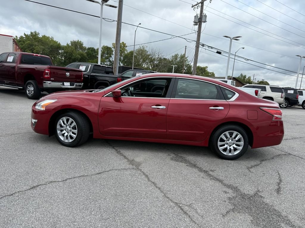 Used 2014 Nissan Altima 2.5 S image 2
