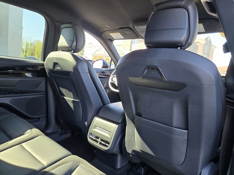 Used 2024 Lincoln Nautilus Reserve w/ Jet Appearance Package (87T) AWD/4WD image 20