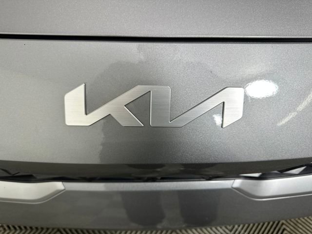 Used 2024 Kia Forte LXS w/ LXS Technology Package image 9