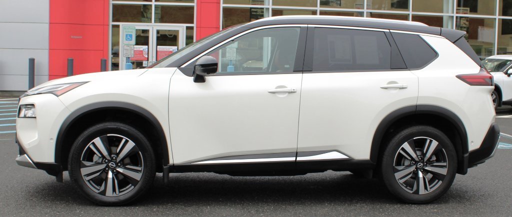 Certified 2022 Nissan Rogue Platinum w/ Head-Up Display Package image 9