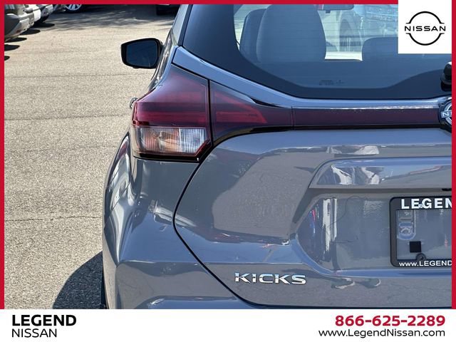 Used 2023 Nissan Kicks SR w/ SR Premium Package image 13