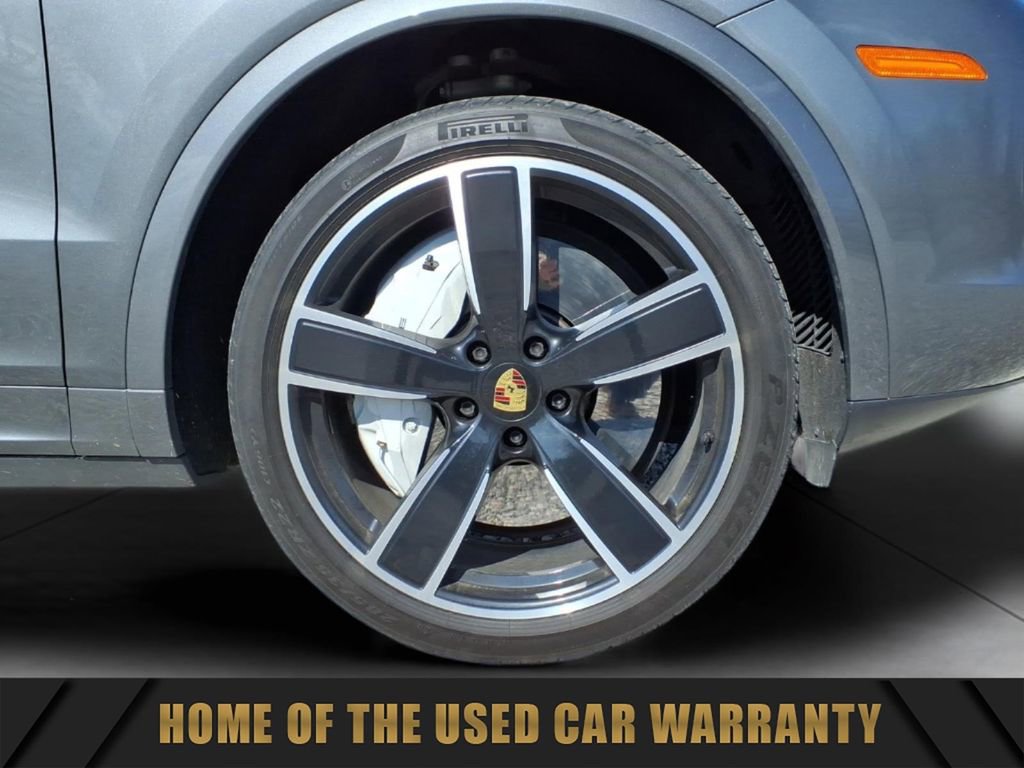 Used 2021 Porsche Cayenne Turbo image 9