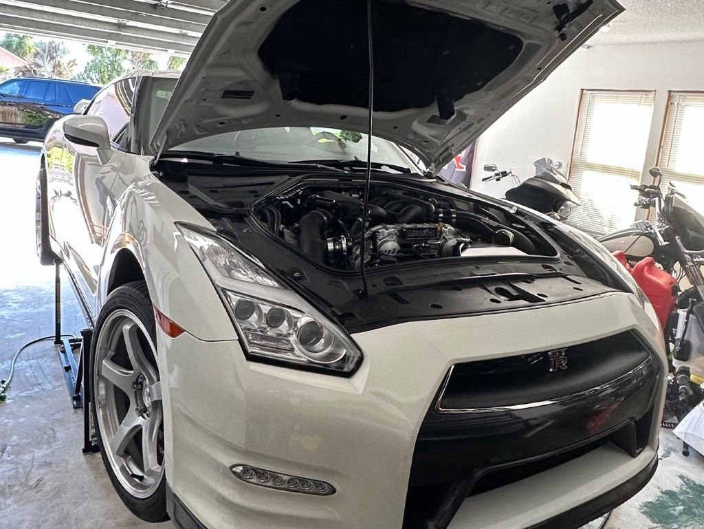 Used 2016 Nissan GT-R Premium AWD/4WD image 11