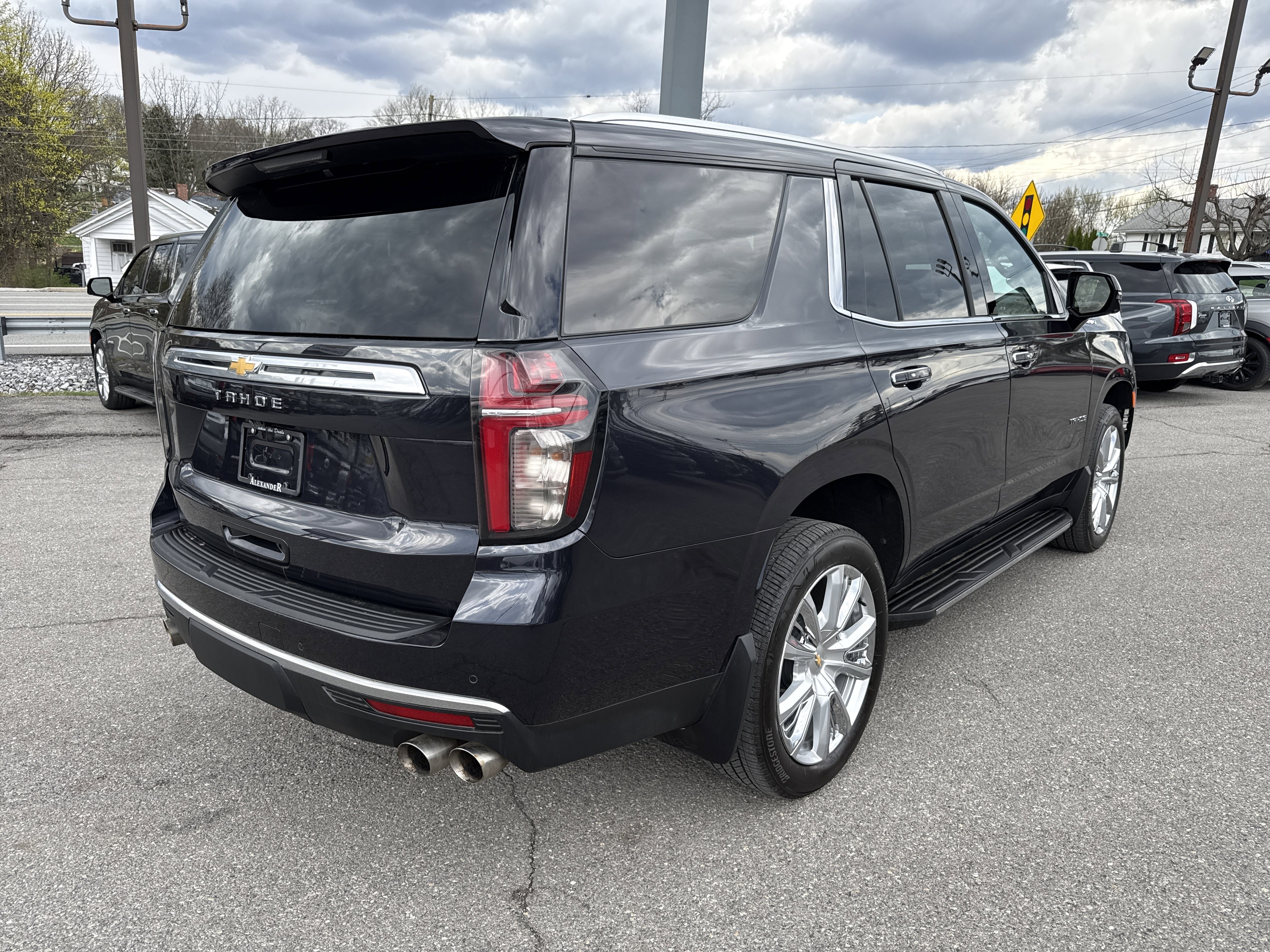 Used 2023 Chevrolet Tahoe High Country w/ Max Trailering Package AWD/4WD video 3
