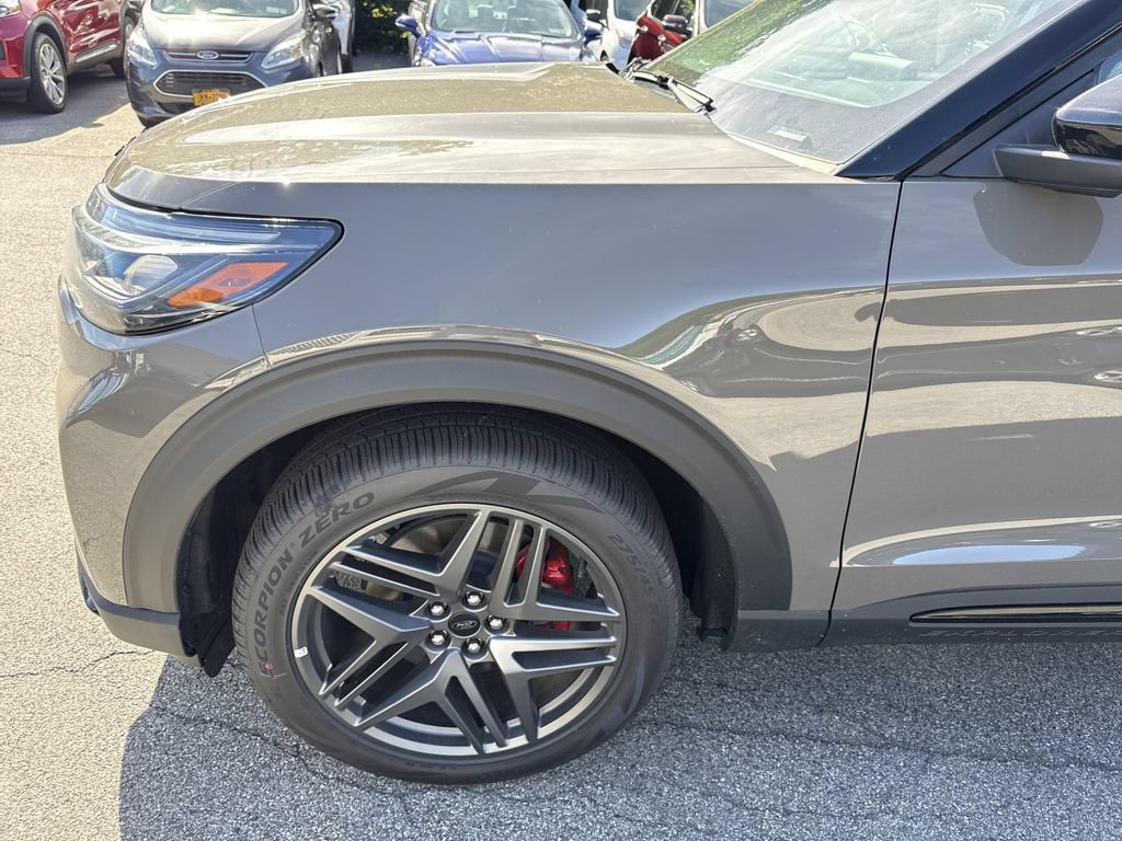 New 2026 Ford Explorer ST AWD/4WD image 10