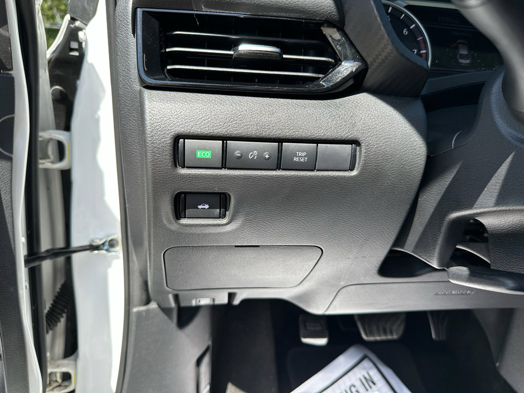 Used 2024 Nissan Sentra SV FWD image 20