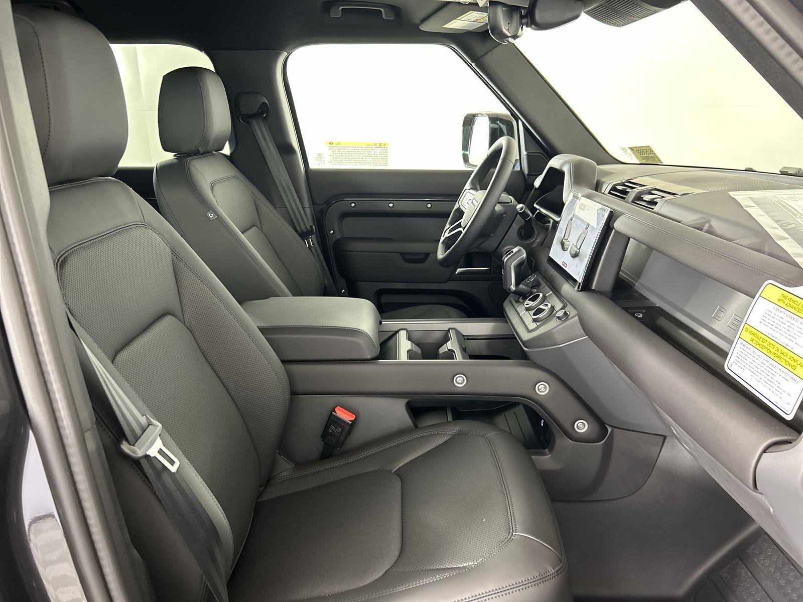 Certified 2025 Land Rover Defender 110 S image 33