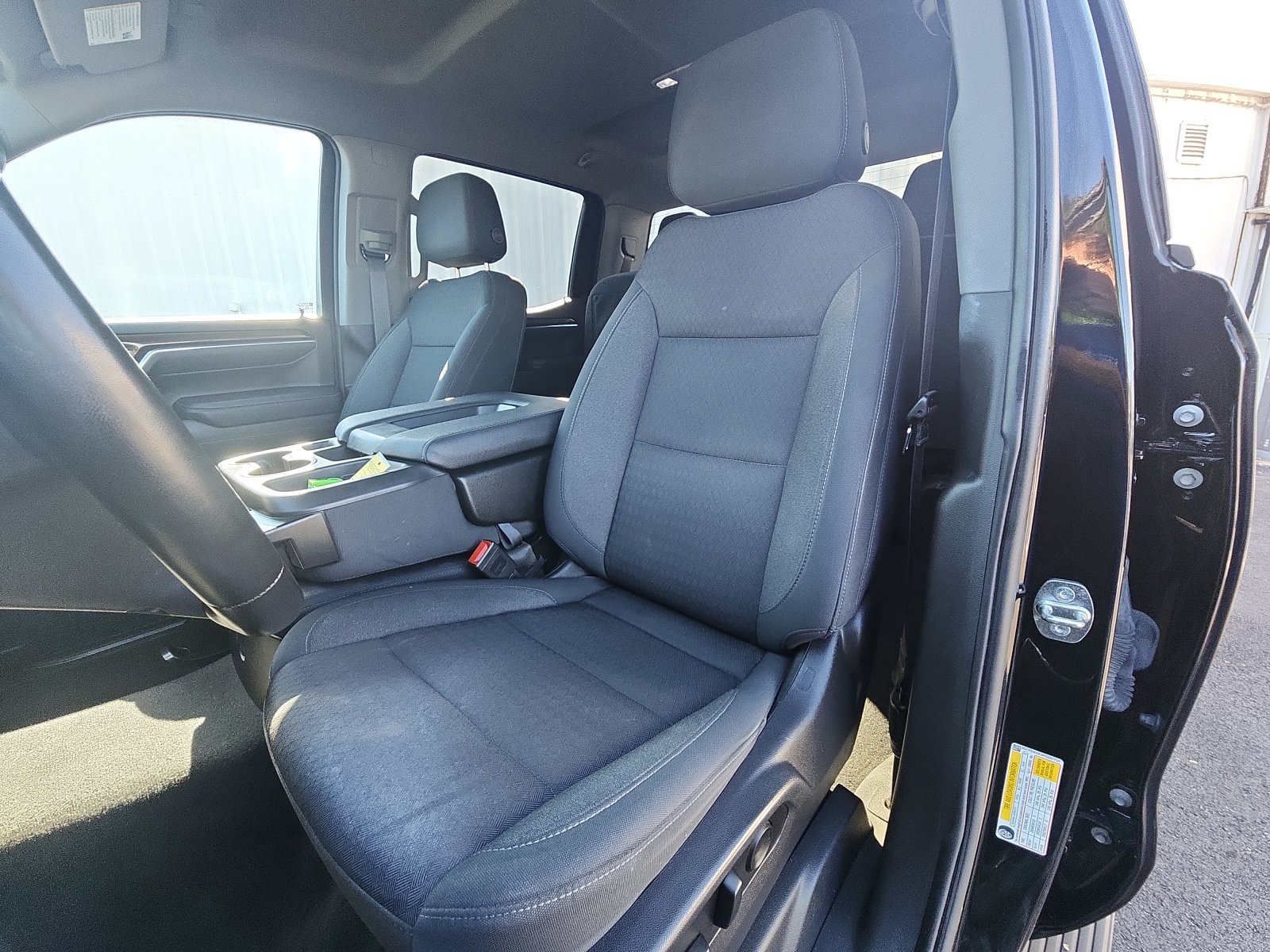 Used 2023 Chevrolet Silverado 1500 LT AWD/4WD image 21