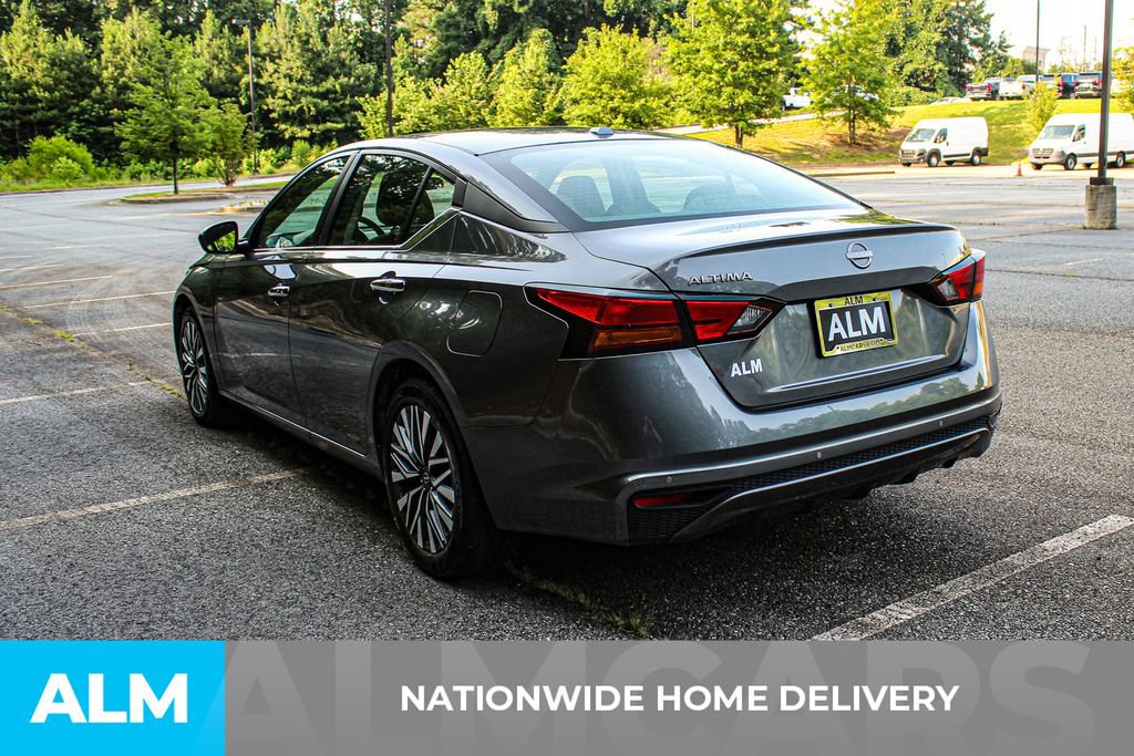 Used 2025 Nissan Altima 2.5 SV FWD image 5