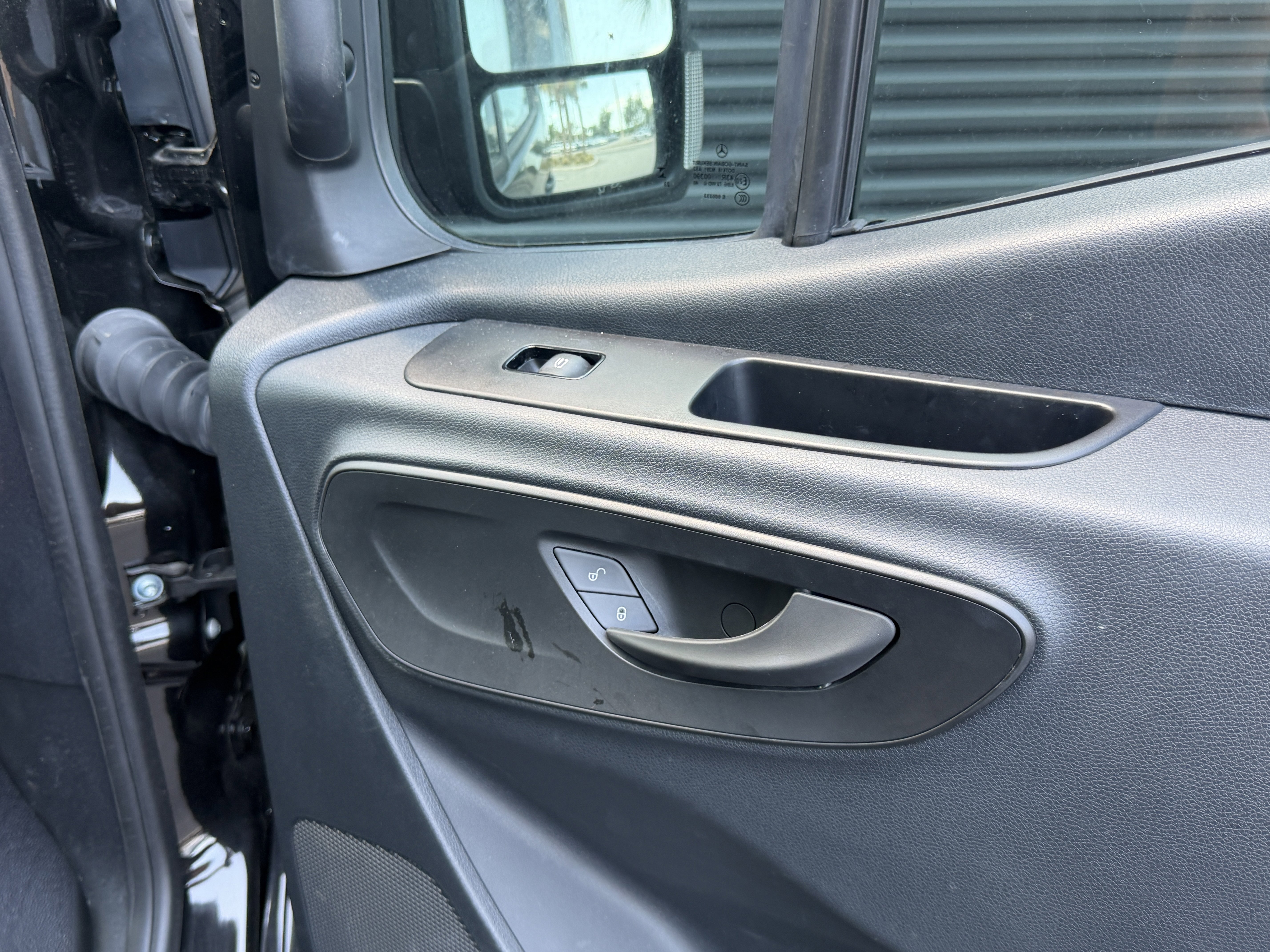 Used 2024 Mercedes-Benz Sprinter 2500 image 11