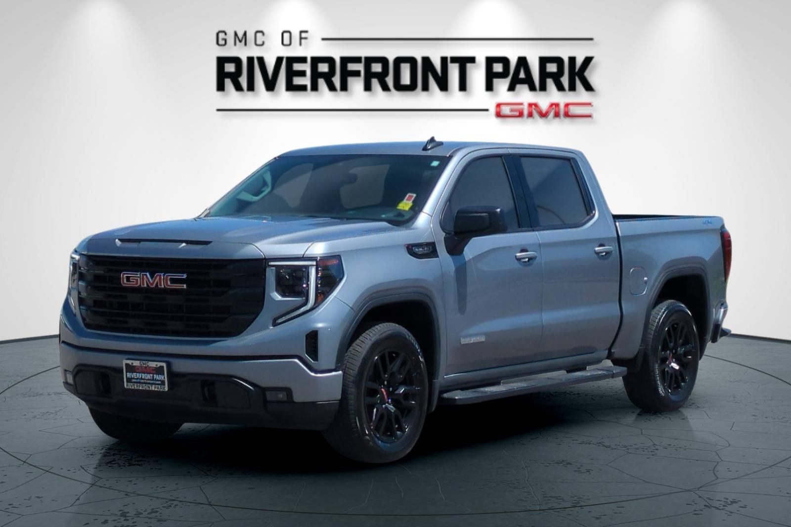 Used 2025 GMC Sierra 1500 Elevation AWD/4WD image 7