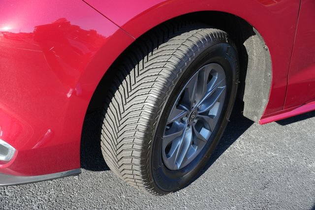 Used 2023 Toyota Sienna XLE FWD image 13