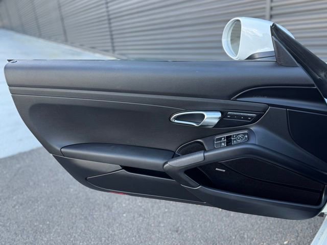 Used 2024 Porsche 718 Boxster RWD image 6