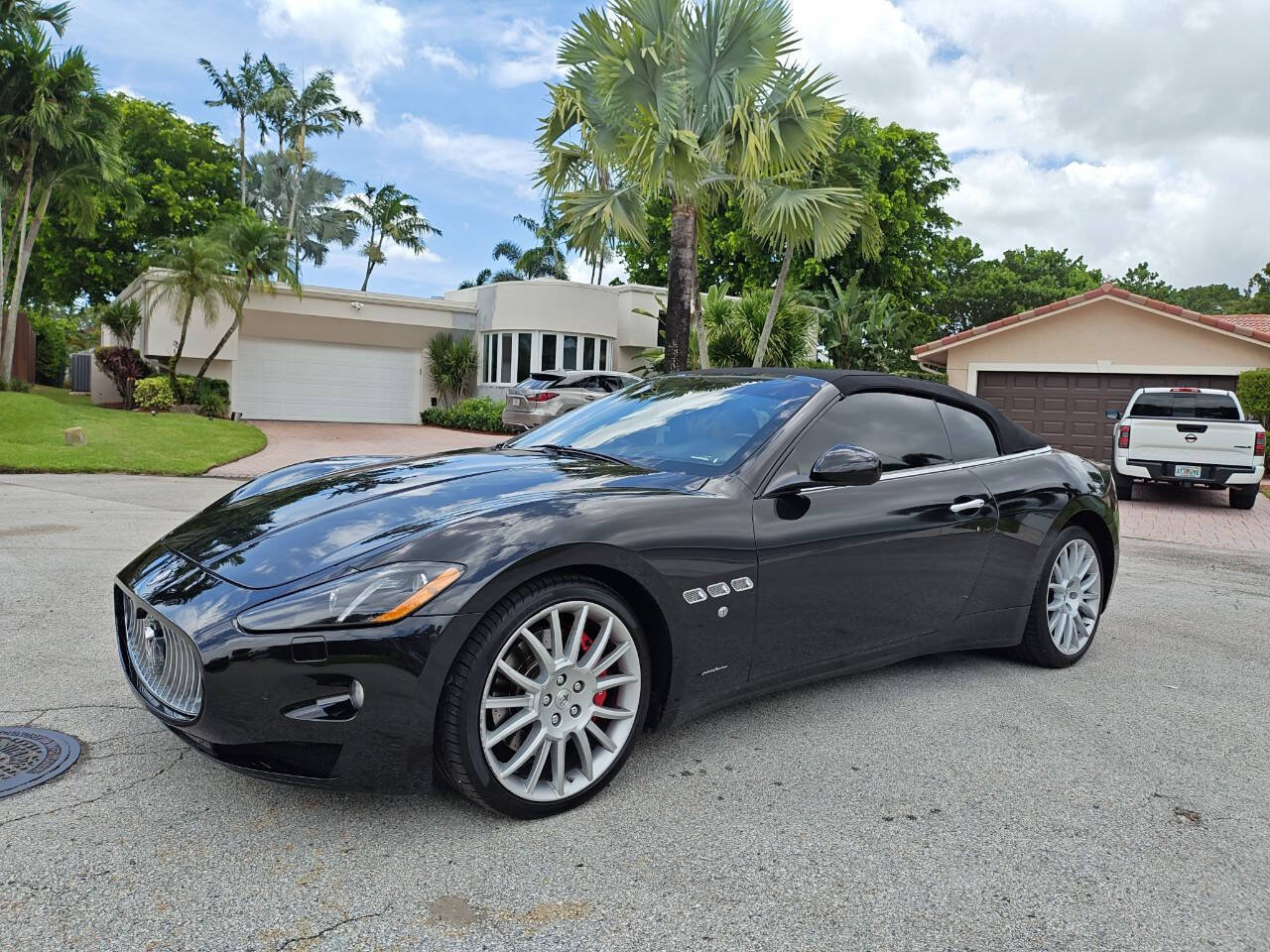 Used 2015 Maserati GranTurismo Convertible RWD image 4