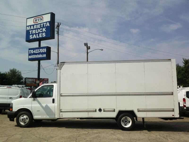 Used 2020 GMC Savana 3500 Extended w/ Driver Convenience Package image 2