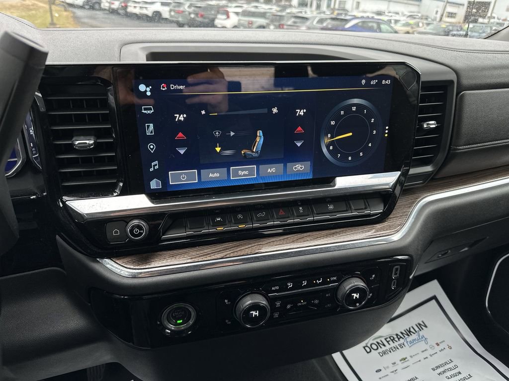 Used 2023 Chevrolet Silverado 1500 LT image 18