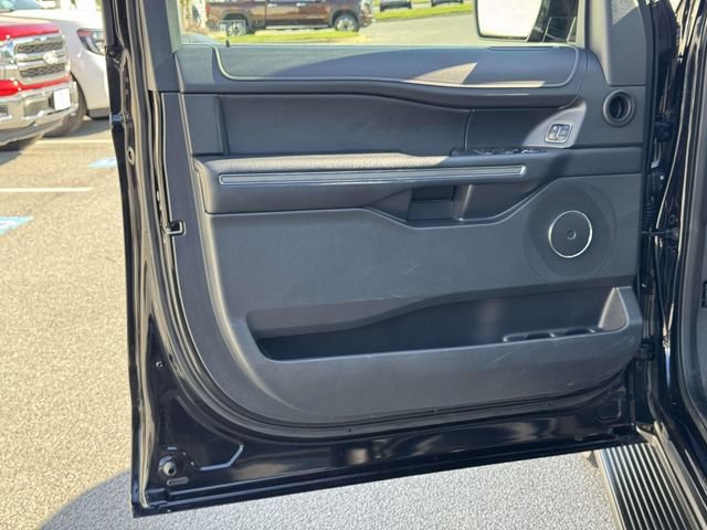 Used 2024 Ford Expedition XLT AWD/4WD image 14