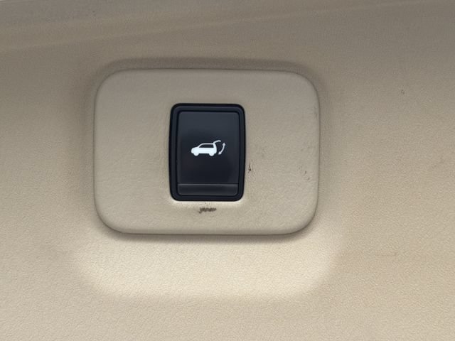 Used 2020 Nissan Pathfinder Platinum AWD/4WD image 19