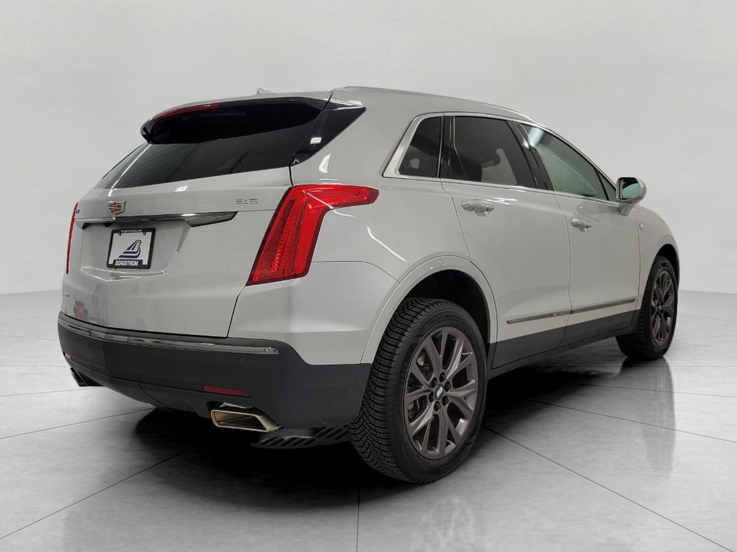 Used 2019 Cadillac XT5 Luxury w/ LPO, Black Ice Package image 20