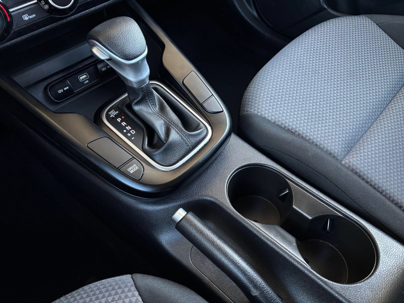 Used 2025 Kia Soul LX w/ LX Technology Package FWD image 34