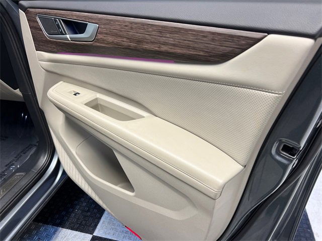 Certified 2024 Volkswagen Atlas SEL Premium R-Line image 12