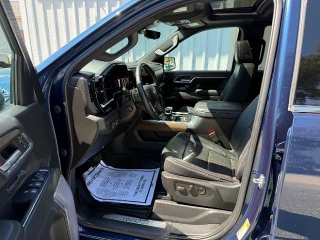 Used 2023 Chevrolet Silverado 1500 High Country w/ High Country Premium Package AWD/4WD image 23