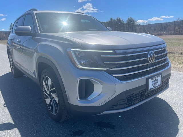 Used 2025 Volkswagen Atlas SE AWD/4WD image 6
