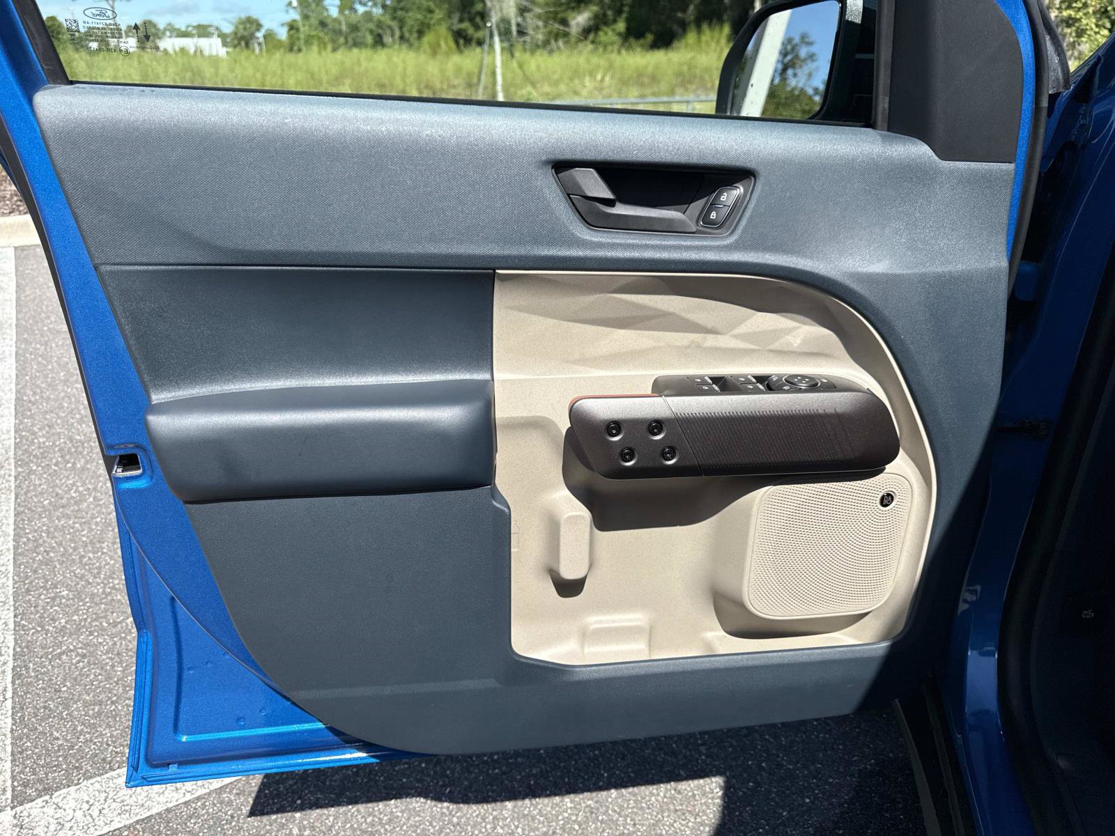 Used 2025 Ford Maverick Lariat AWD/4WD image 17