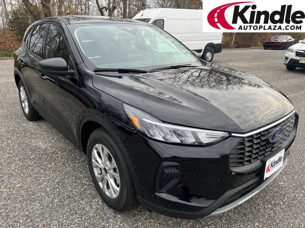 New 2025 Ford Escape Active