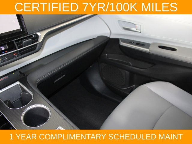 Used 2026 Toyota Sienna XLE AWD/4WD image 15