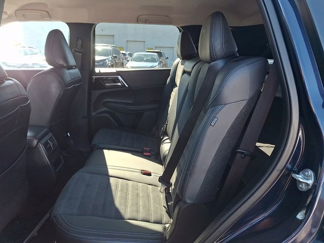 Used 2024 Mitsubishi Outlander SE image 10