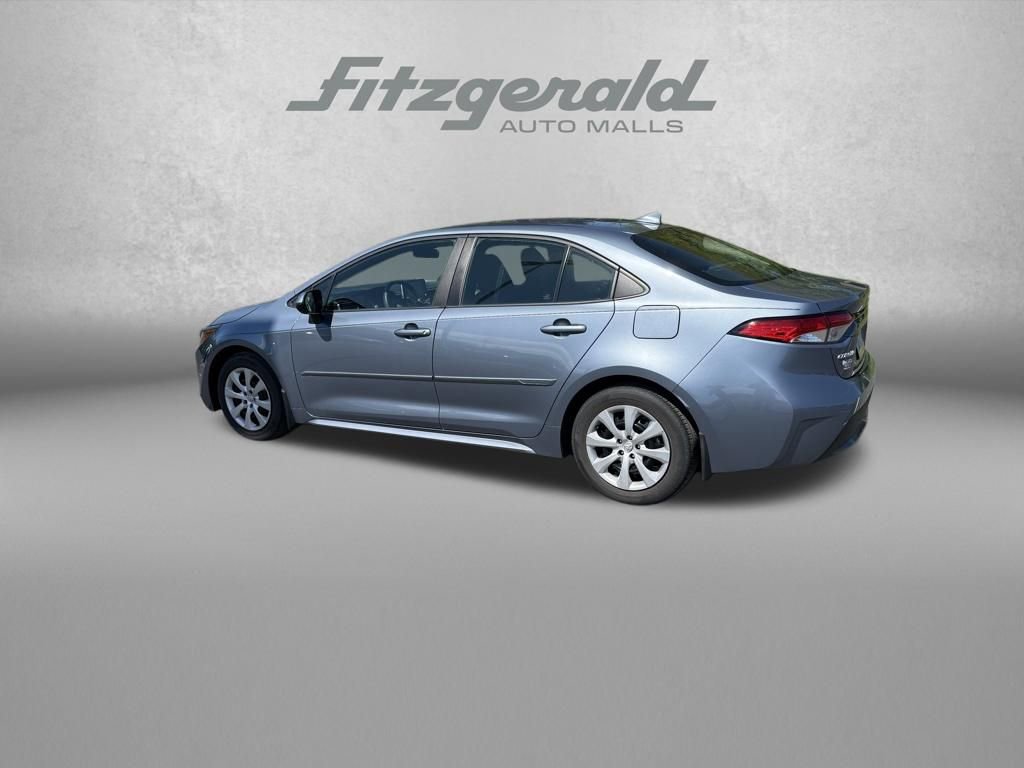 Used 2021 Toyota Corolla LE FWD image 5