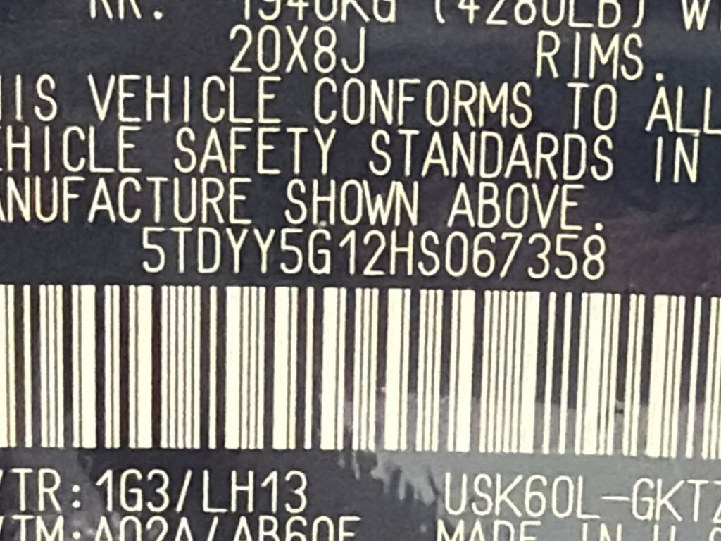 Used 2017 Toyota Sequoia Platinum image 35