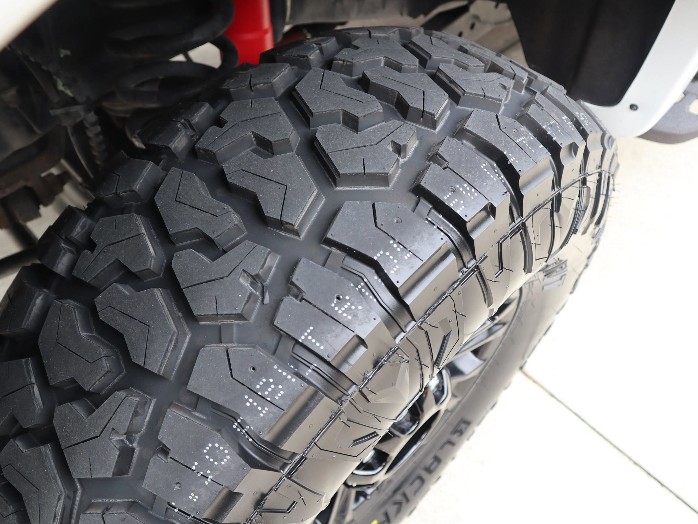 Used 2022 Ford F350 Lariat w/ Tremor Off-Road Package image 10