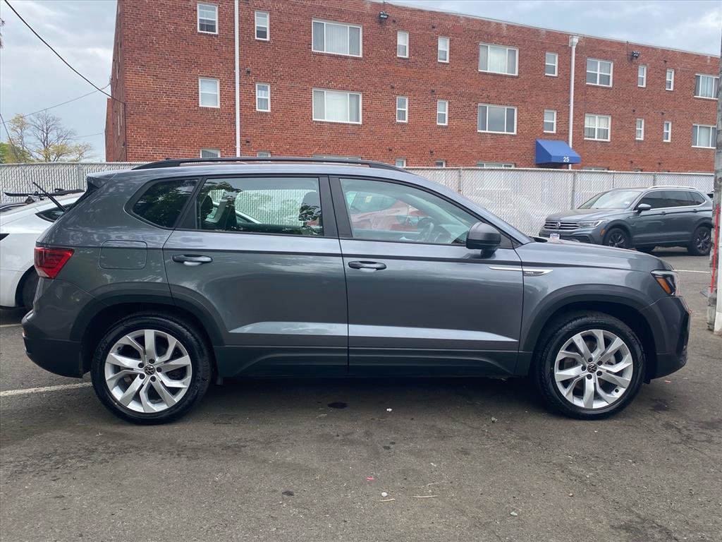 Certified 2023 Volkswagen Taos S image 2