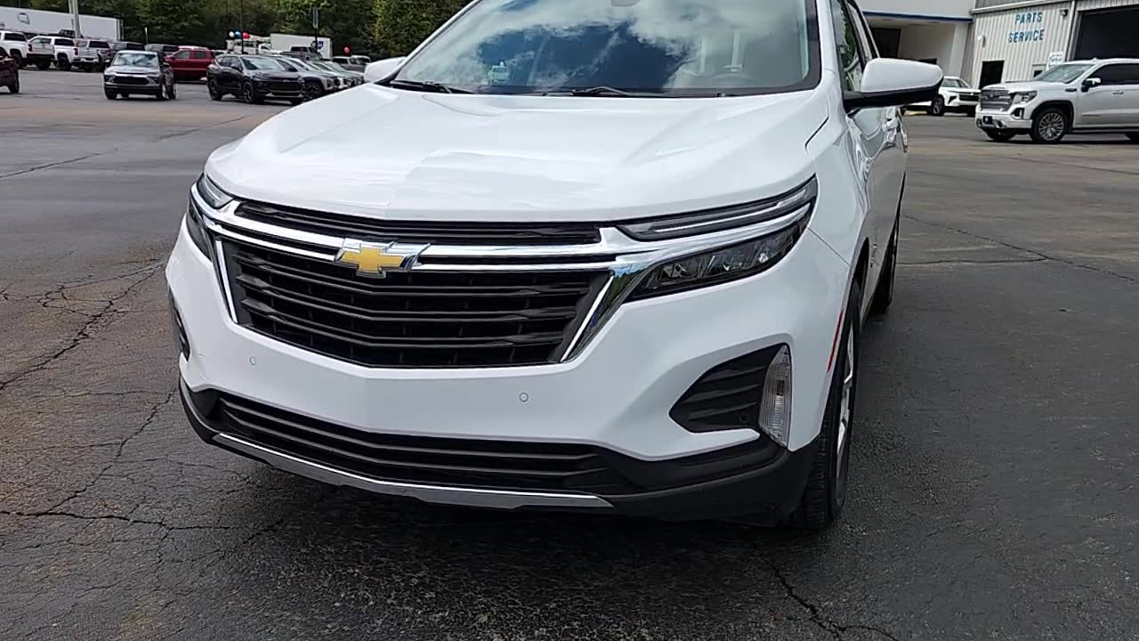 Used 2024 Chevrolet Equinox LT image 3