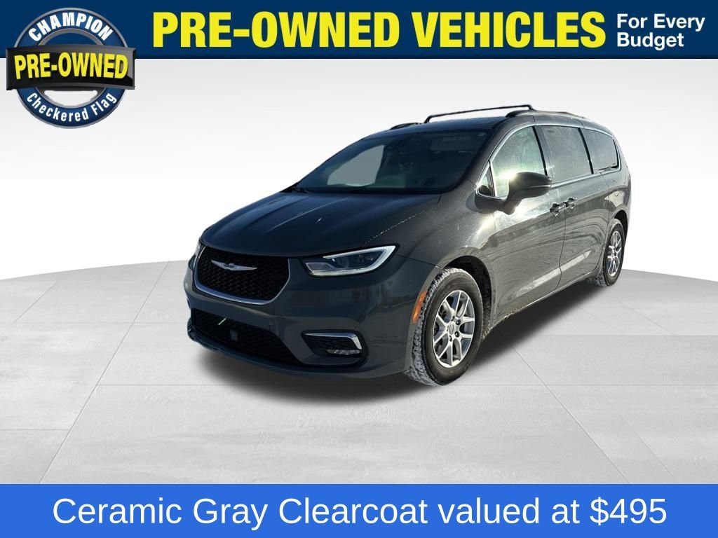 Used 2022 Chrysler Pacifica Touring-L image 1