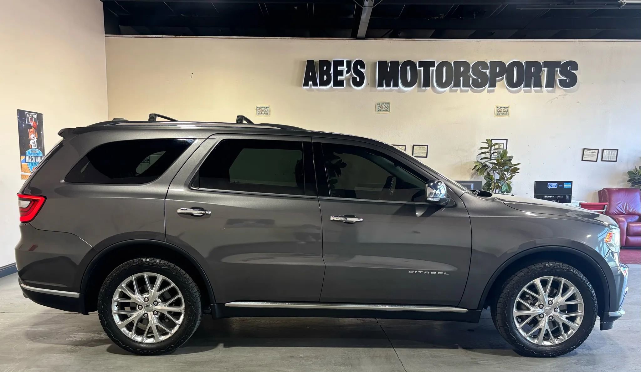 Used 2014 Dodge Durango Citadel w/ Technology Group AWD/4WD image 4