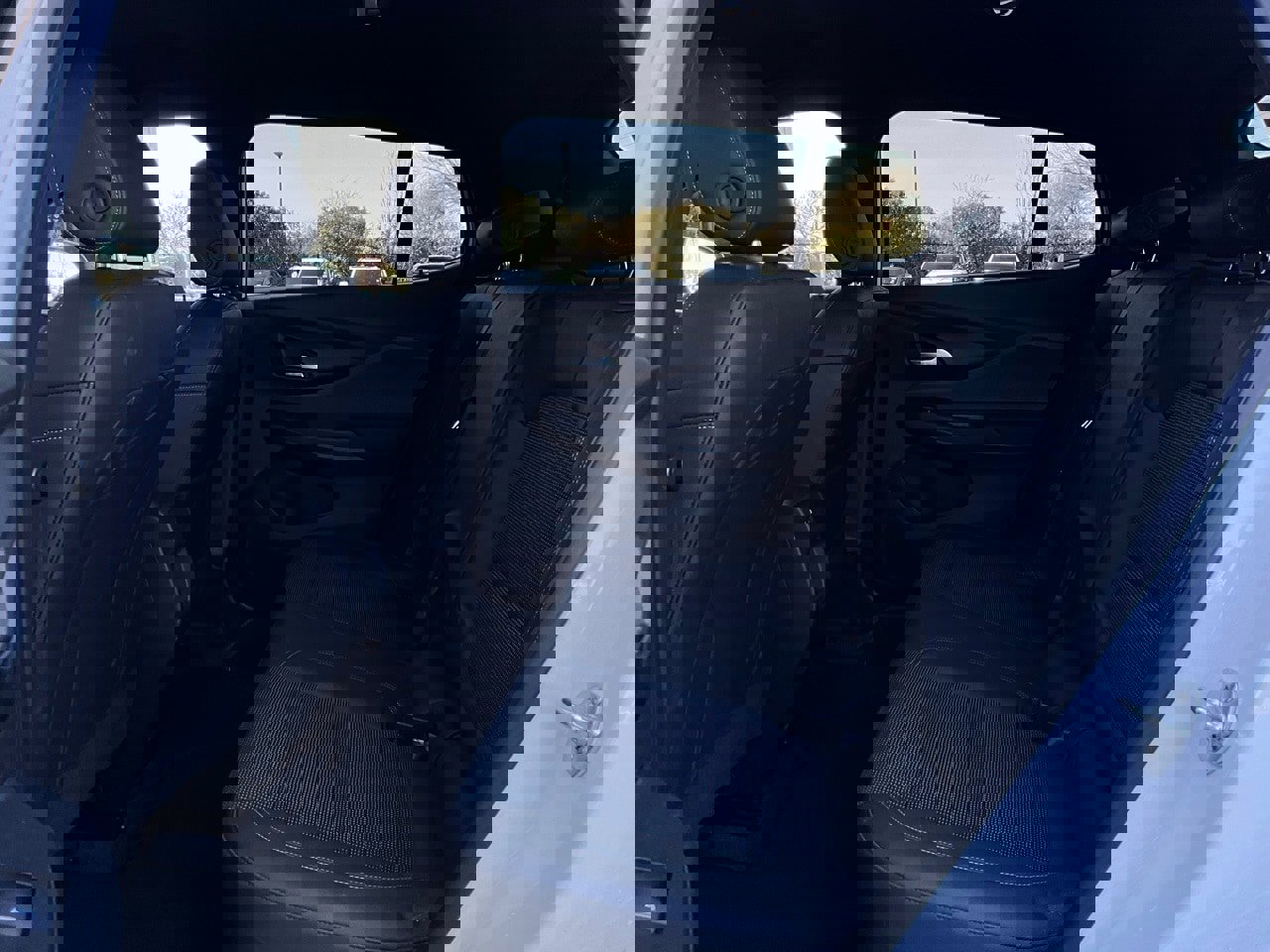 Used 2025 Buick Envista Preferred image 11