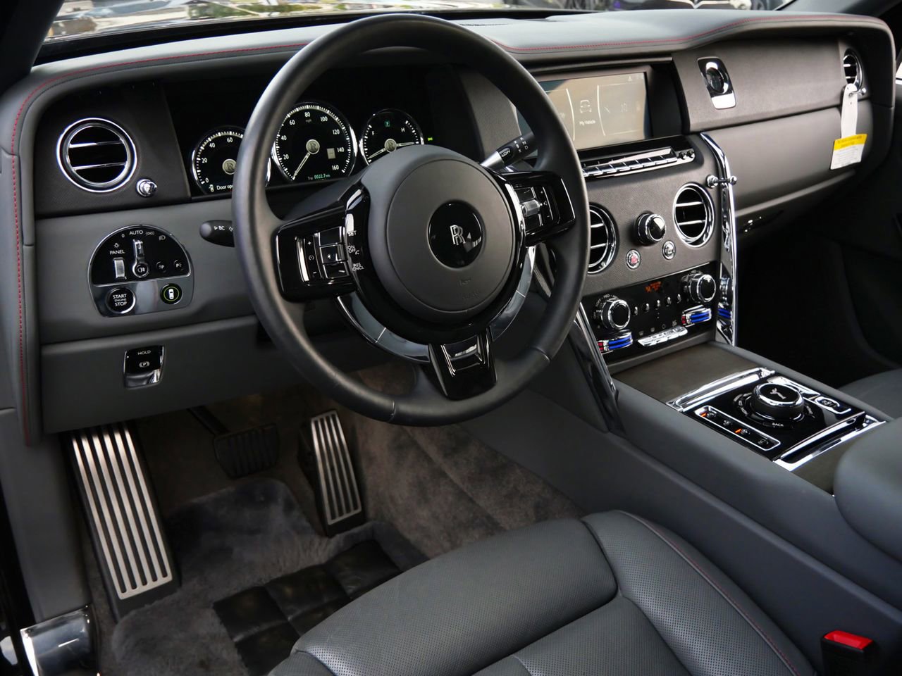 Used 2023 Rolls-Royce Cullinan image 17