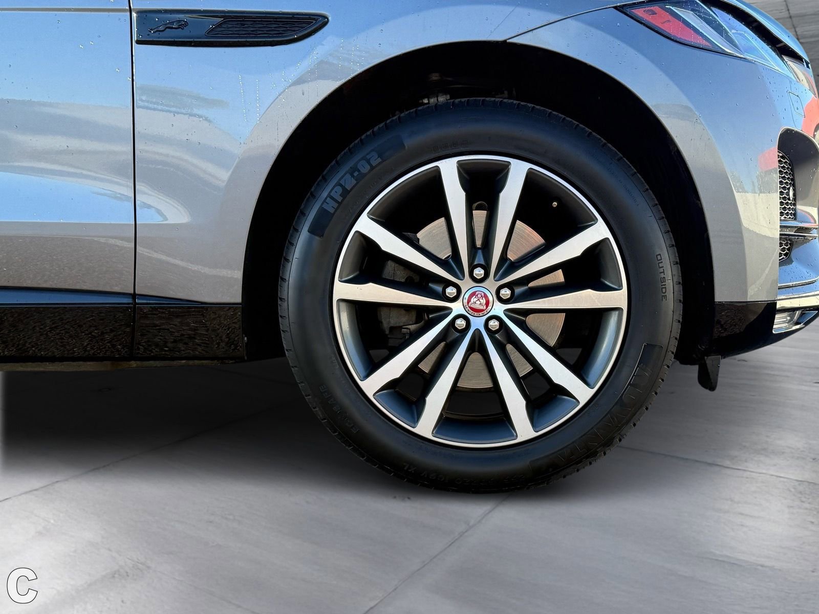 Used 2022 Jaguar F-PACE S image 8