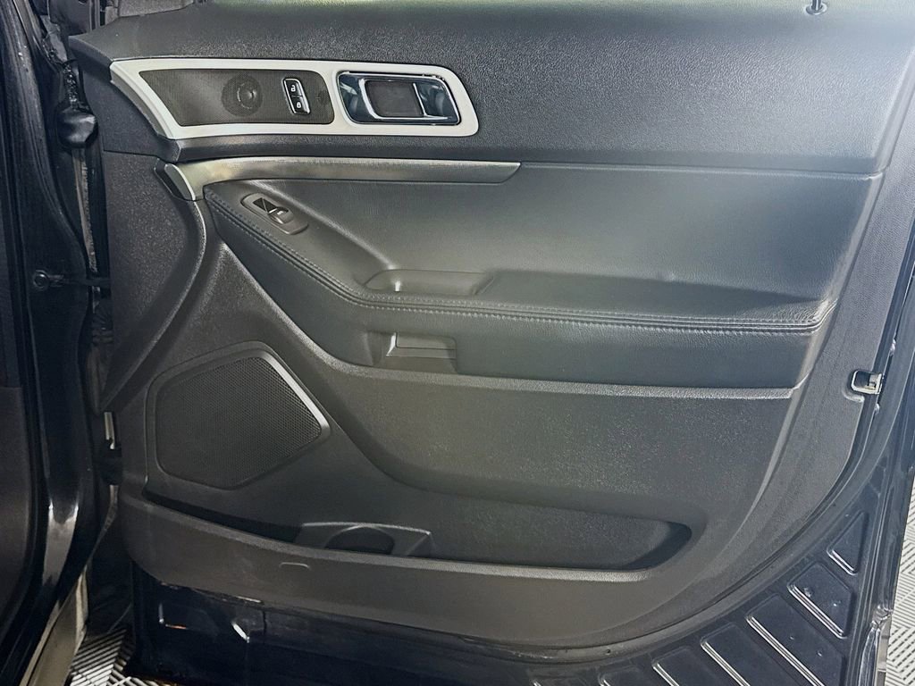 Used 2014 Ford Explorer Sport w/ Equipment Group 401A AWD/4WD image 29