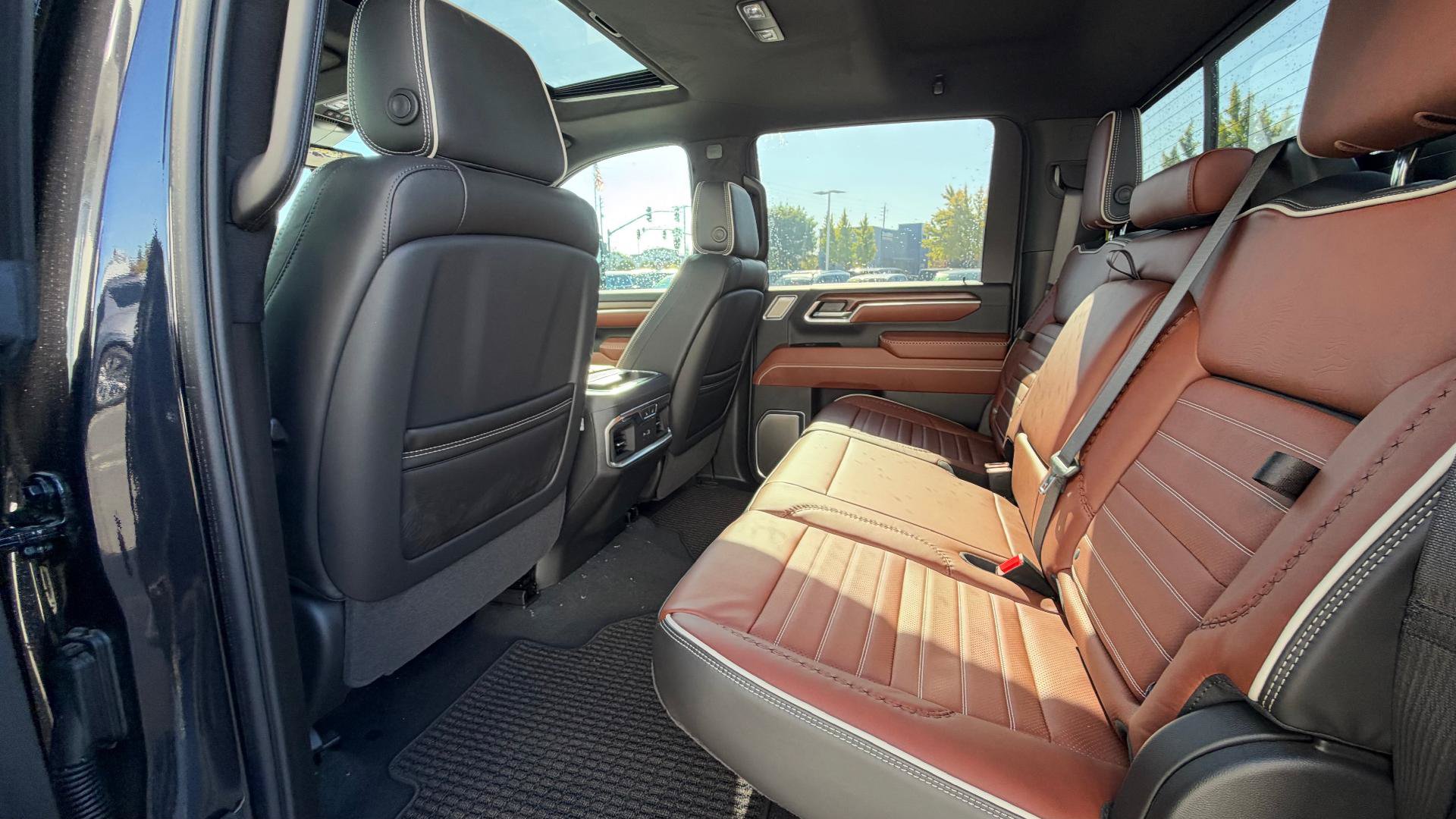 New 2026 GMC Sierra 2500 Denali Ultimate w/ Max Trailering Package AWD/4WD image 9