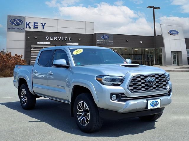 Used 2023 Toyota Tacoma TRD Sport w/ Technology Package AWD/4WD image 3