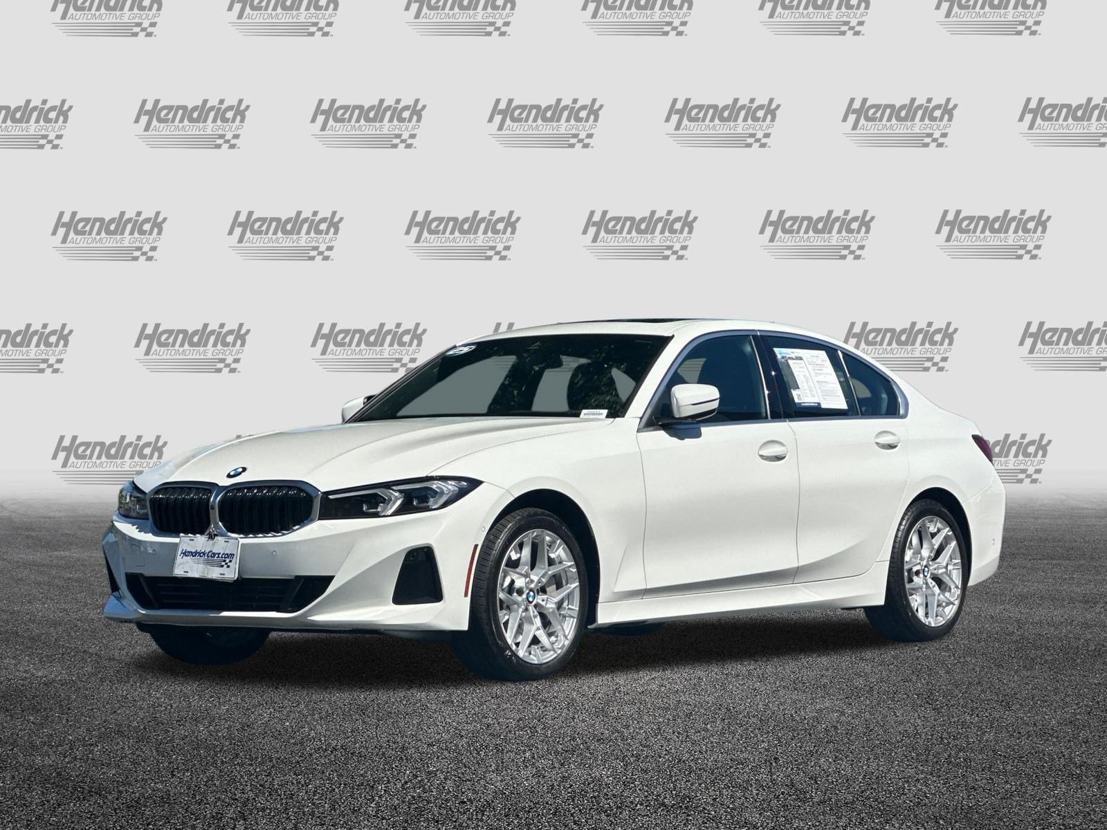 Used 2025 BMW 330i Sedan w/ Premium Package RWD image 9