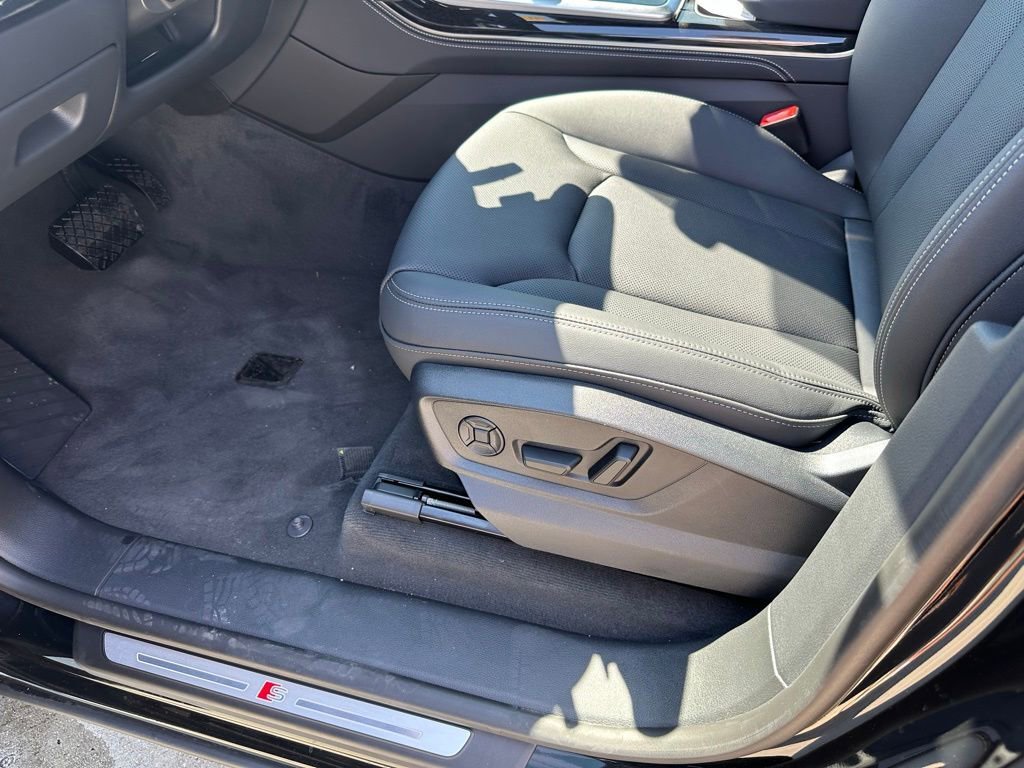 New 2025 Audi Q8 Premium Plus image 12